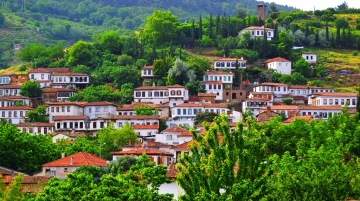 Şirince Köyü ile Muhteşem Bir Kuşadası Villa Tatili