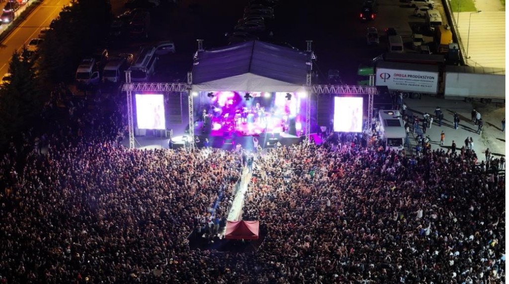 Şeffaflık Söylemi, Karanlık Gerçekler