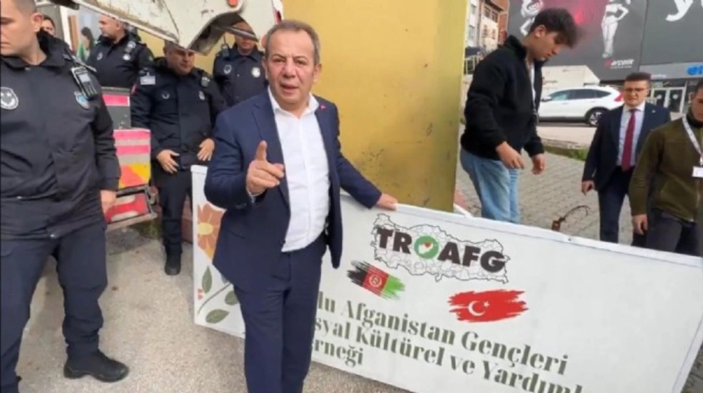 Yurt dışı çıkış yasağının devamına karar verildi