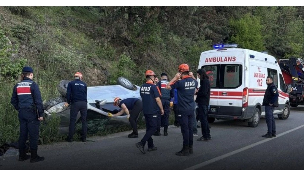 Boluda meydana gelen iki kazada 10 kişi yaralandı