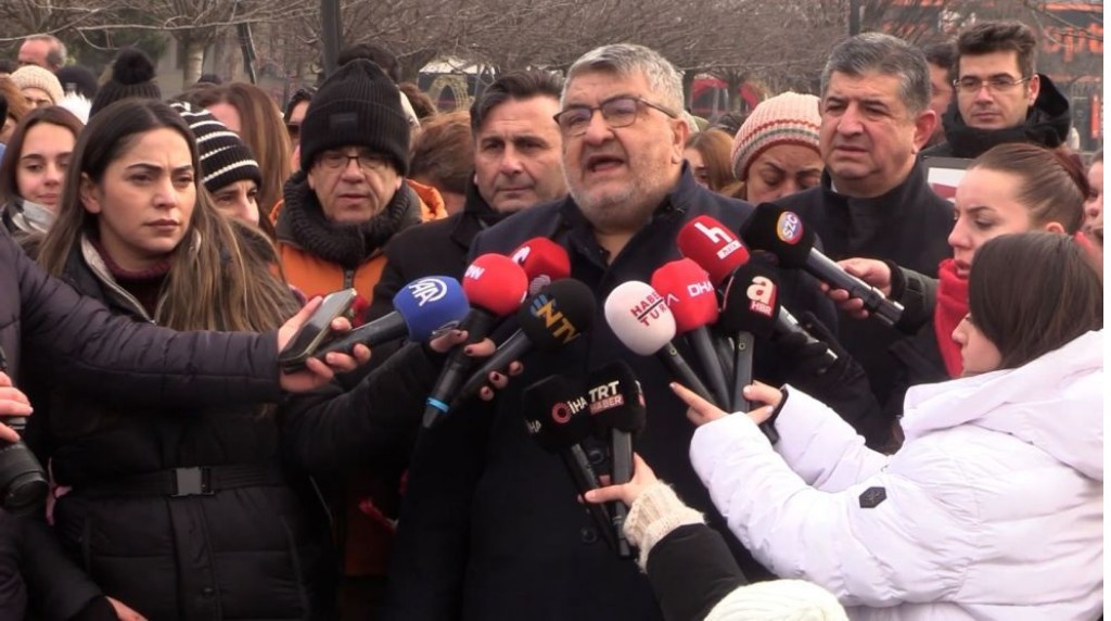 Bu olayın birinci derece sorumlusu Turizm Bakanı Turizm Bakanı fütursuzca Bodrum kıyılarında elinde viski şişesiyle fink atacak, Oraya bunu getiren muhafazakâr AK Partililer susacak