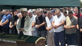 Uçuruma düşen cipte hayatını kaybeden iki sevgili son yolculuklarına uğurlandı