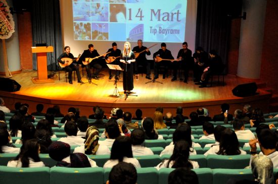 14 Mart Tıp Bayramı AİBÜ'de düzenlenen etkinlikle kutlandı
