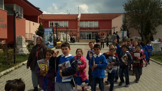 TEGV Çocuklarından 'Kitap Okuyoruz' etkinliği