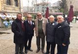<br><small>Fotoğraf: Av. Çetin Karageyik, Ben, Ahmet Özmen, İstanbul eski Cumhuriyet Başsavcısı Ferzan Çitici, Eşref Orhan  </small>
