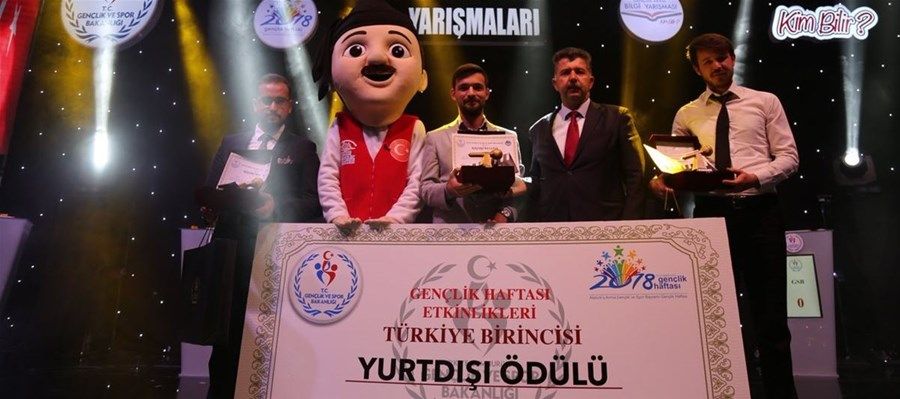 Bolulu genç şiir okuma yarışmasında Türkiye birincisi oldu