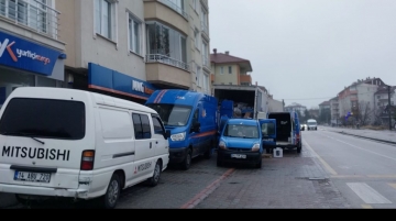 Kaldırım işgaline DUR diyen yok