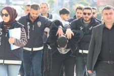 "Adınız terör örgütüne karıştı" denilerek 140 bin dolar dolandıran 5 kişi yakalandı