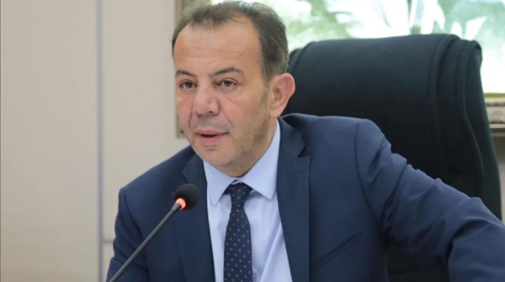 Tanju Özcan'a yurt dışına çıkış yasağı konuldu