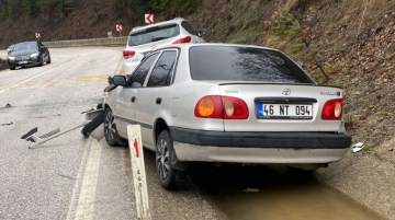 Abant yolunda kaza; 2 yaralı