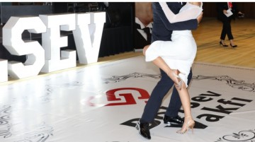 Aslan İle Yavrusunun Bolu Sevgisi, Burs Diye Başladı, Villa Diye Bitti