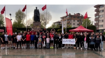  Bolu'nun Babası' İzzet Baysal anısına düzenlenen "Şükran Günleri" koşuyla başladı